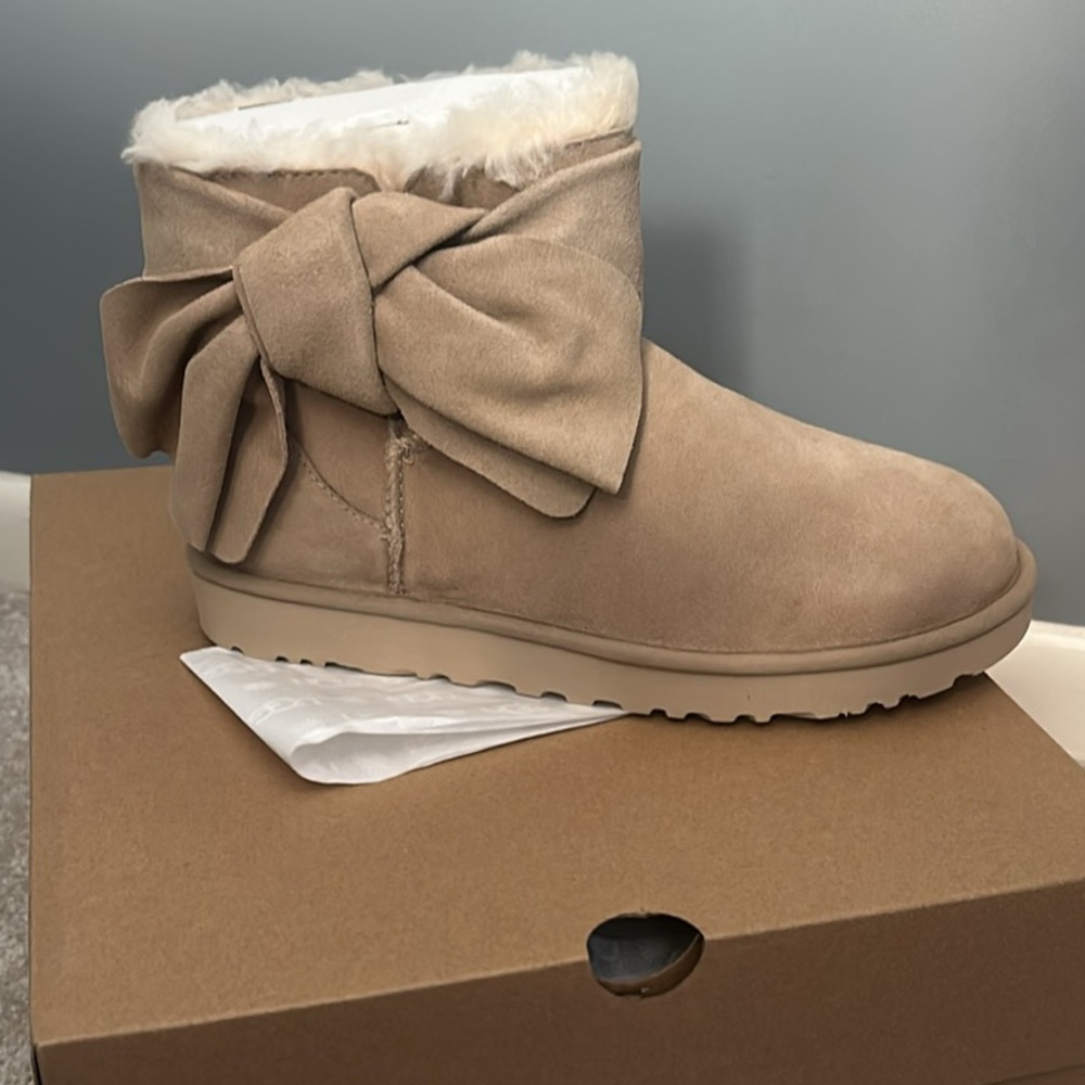 UGG Women's Beige classic mini Suede Bow Boots